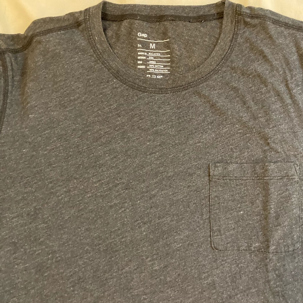 Gap long sleeve pocket Tee